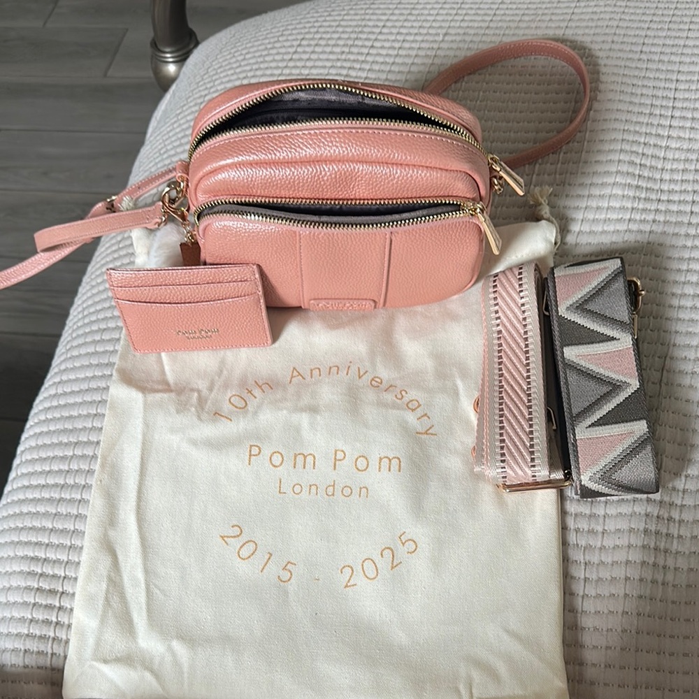 Chic Rose Gold Crossbody Bag bundle with Gold Hardware - Picture 3 of 11